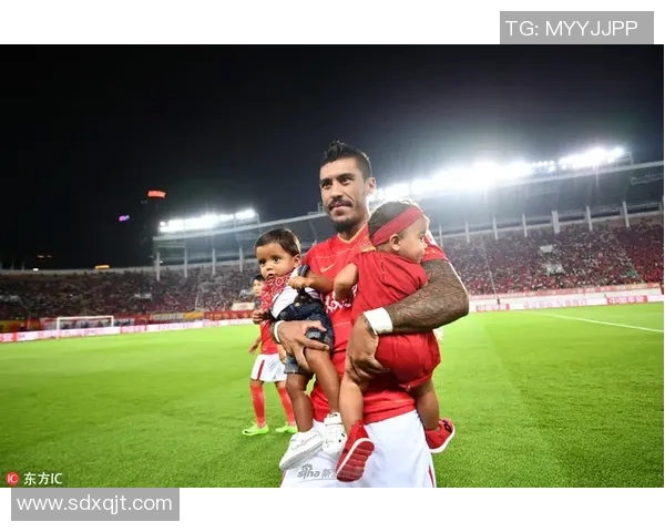 足球天才Kiss：从少年梦想到世界足坛的璀璨星光