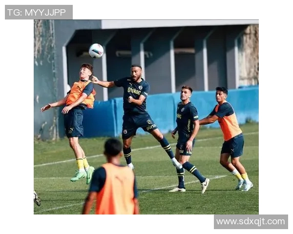 聚焦足球巨星:他们的激情、奋斗与荣耀成就的背后故事 聚焦足球巨星:他们的激情、奋斗与荣耀成就的背后故事