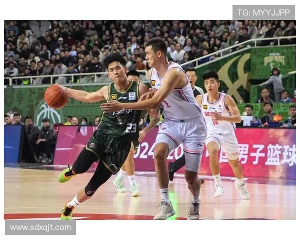 南京篮球队进攻策略分析及其对比赛结果的影响探讨 南京篮球队进攻策略分析及其对比赛结果的影响探讨